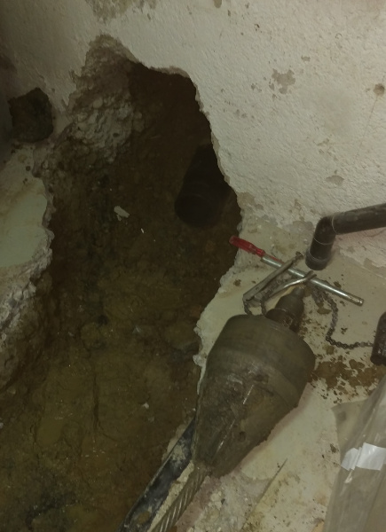 Cable Burster X 300 C renews Sewer House Connection, TERRA  site report 231, pic 7